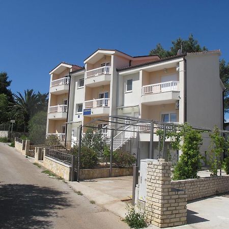 Apartments Mia Stari Grad  Bagian luar foto