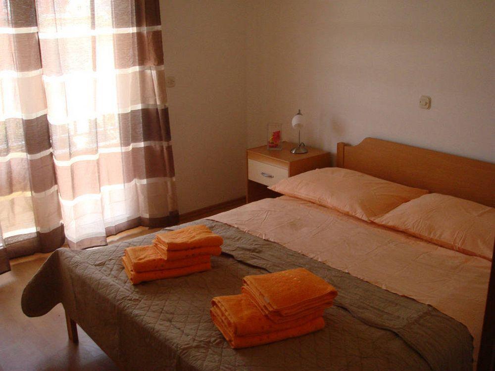 Apartments Mia Stari Grad  Bagian luar foto